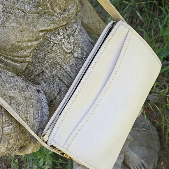 Coach Cream Crossbody Bag - Picture 3 of 12